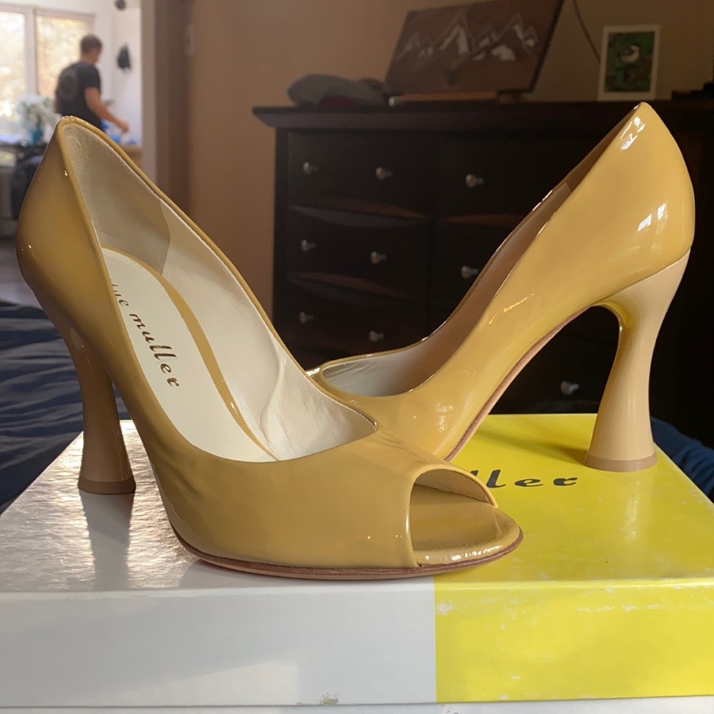 Bettye Muller Ginger Peep Toe Pumps